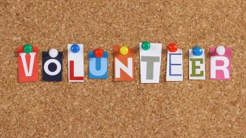 The Health Benefits of Volunteering During Retirement Years If you are looking for ways to stay happier and healthier in retirement, volunteering for a cause close to your heart might be one.